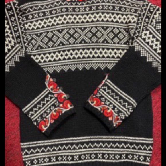 Norway Black and Red Crewneck Sweater - Picture 2 of 7